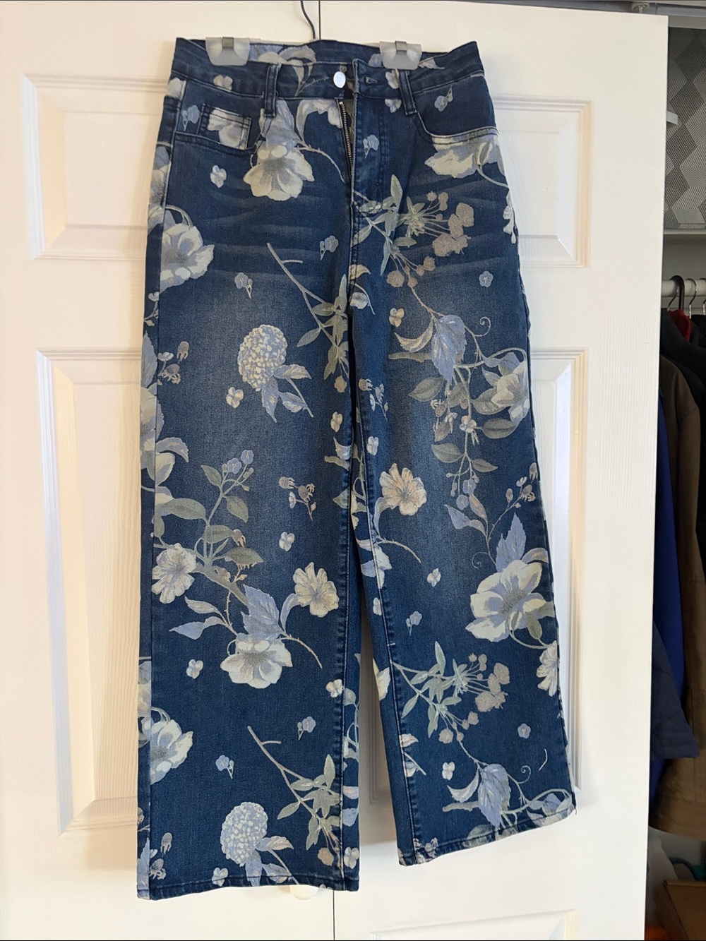 Women's Blue Floral Print Wide-Leg Jeans